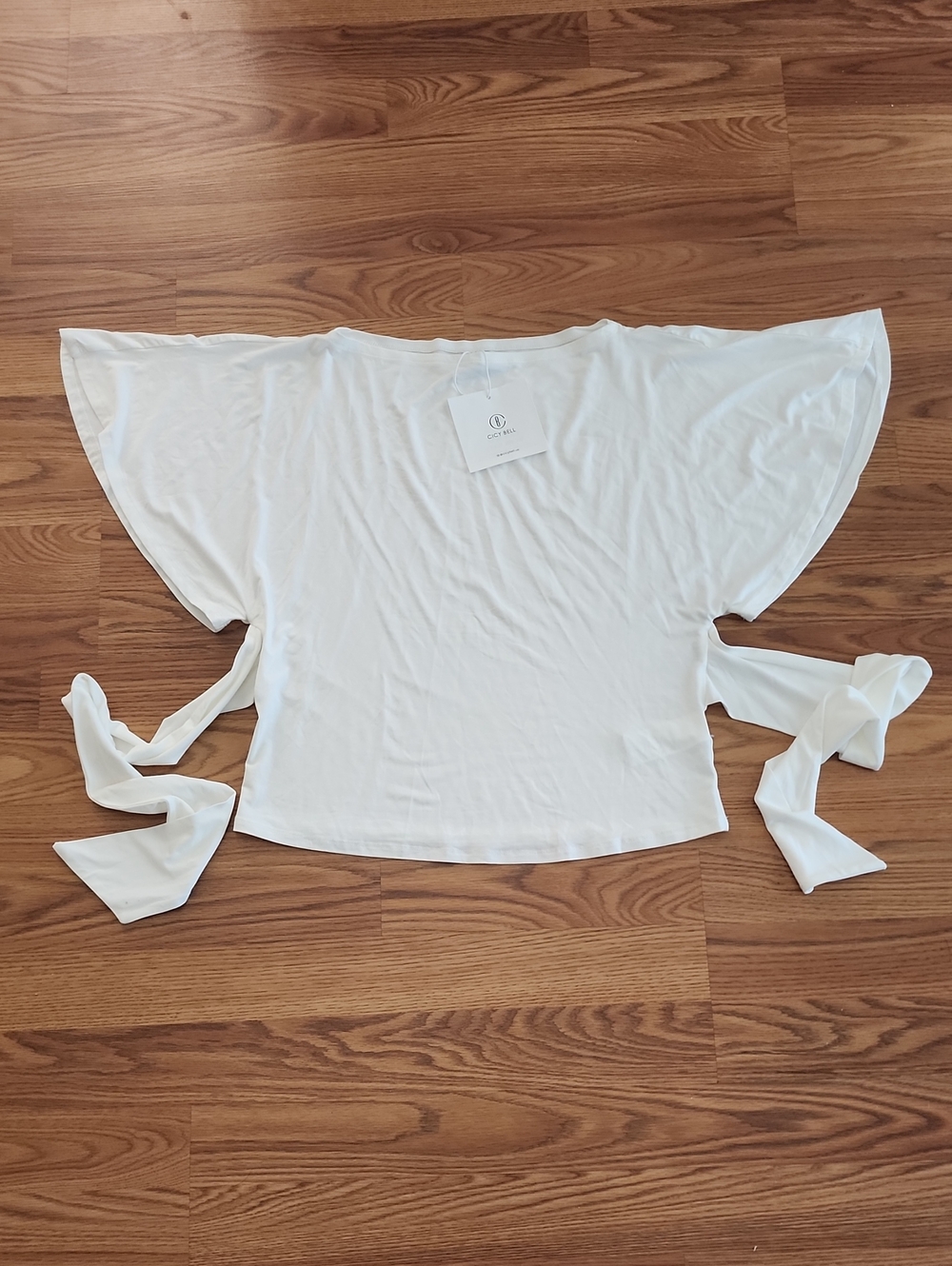 Women's White Tie-Sleeve Crop Top by Cezanne